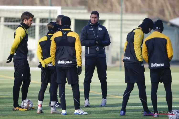 De Boeck schuift in Lokerse kern: drie "onprofessionele" spelers vervangen door 17-jarigen