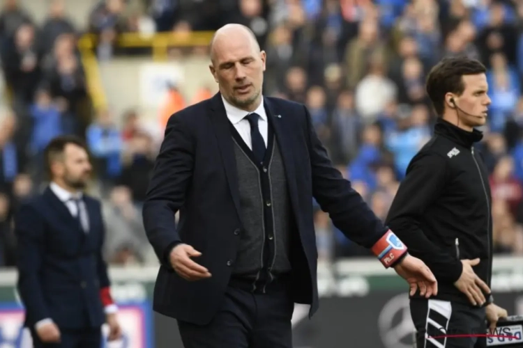 Clement schuift Club als topfavoriet naar voor: "Wat zouden ze kiezen? Drie punten achterstand of play-offs zonder Vanaken?"
