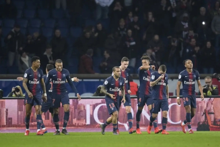 Di Maria loodst PSG voorbij Marseille, Meunier bezorgt bondscoach Martinez kopzorgen