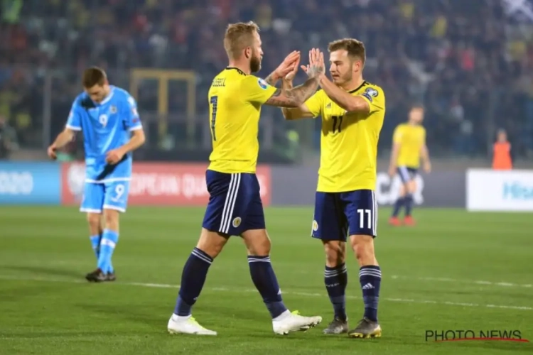 ? Vicewereldkampioen gaat onderuit, Oostenrijk met de billen bloot en Schotland herstelt zich tegen San Marino