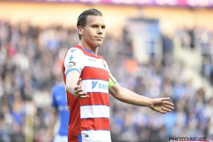 Club-spelers furieus en kijken naar ref: "Vriend Boucaut is vaak tegen ons hé" en "We gaan volgende match Brandon zijn handen afkappen"