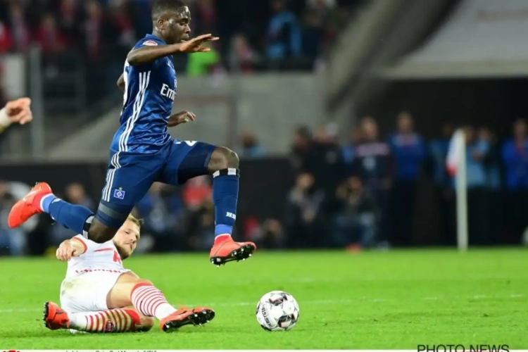 Vertrokken bij Anderlecht omdat hij geen kans kreeg, nu moet zijn club de handrem optrekken om kapers weg te houden