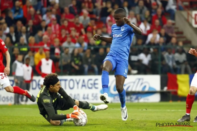 Samatta scoort voor de tweede week op rij en bejubelt ploegmaat: "Hij is een machine"