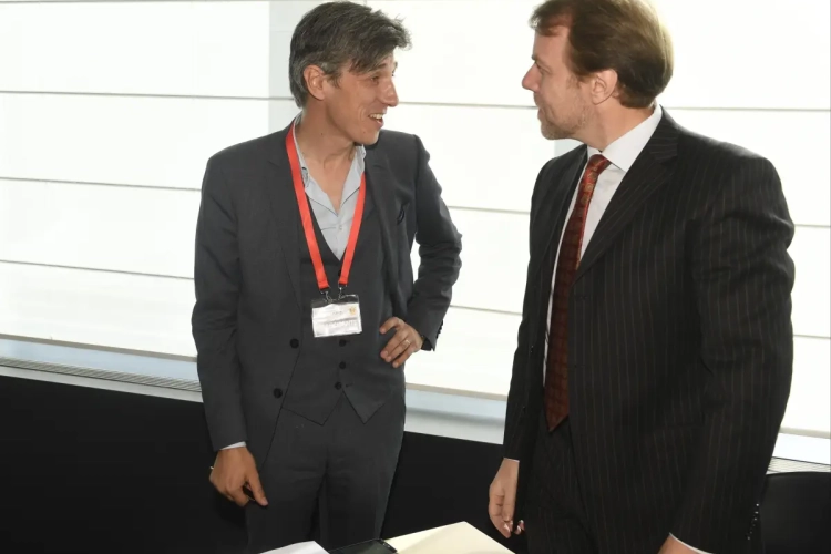 Van waar kwam Tubeke ineens met nu veelbesproken advocaat? Overgang zoon van KV Mechelen naar... Tubeke