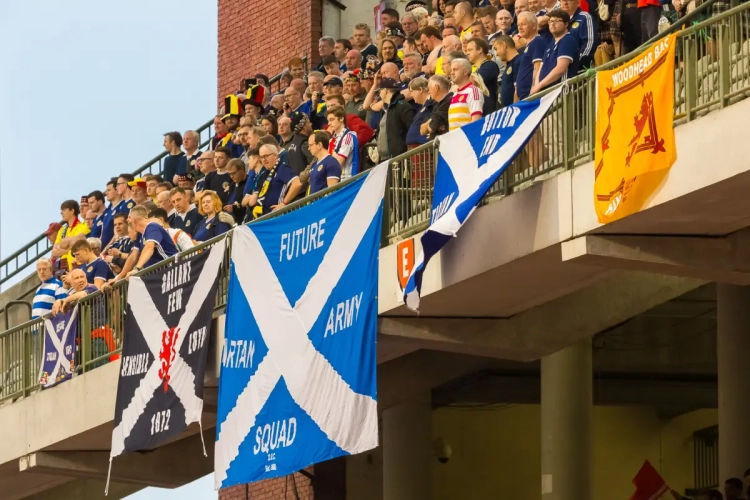 🎥 Reservedoelman maakt wereldgoal in Schotland