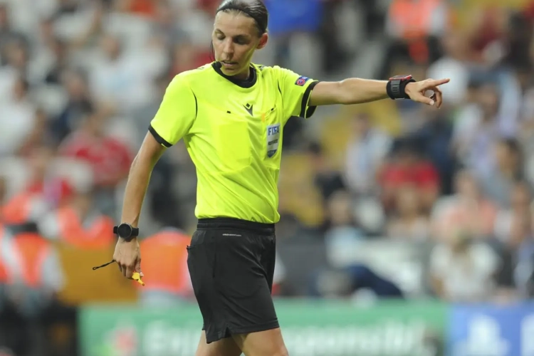 FIFA selecteert drie vrouwelijke arbiters voor WK in Qatar, geen plaats voor Belgische refs