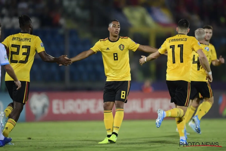 🎥 Rode Duivels leven zich uit met geslaagde 'header challenge' in hotelzwembad