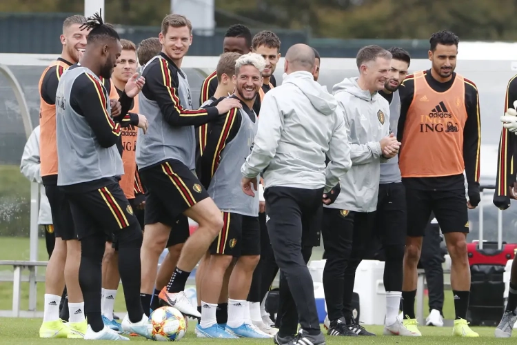 Als Koning Filip komt, dan willen Rode Duivels ook dat familie op bezoek mag