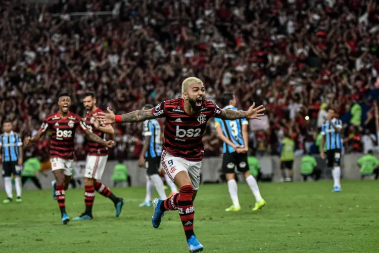 OFFICIEEL: Enorm populaire aanvaller verlaat Inter en keert voor recordbedrag terug naar zijn thuisland