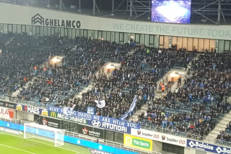 🎥 AA Gent-fans pakken uit met mooi eerbetoon voor overleden moeder Jonathan David