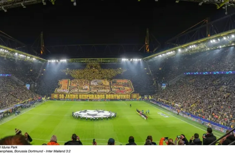 🎥 Absolute klasse: fans van Düsseldorf laten zich horen na afstraffing