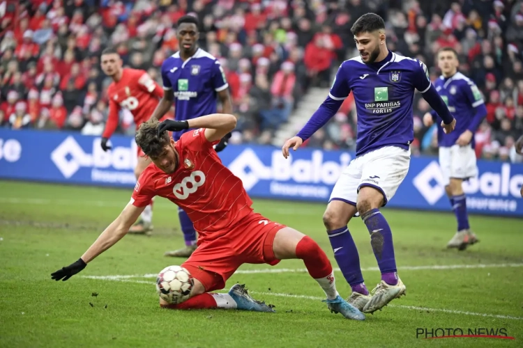 Wat Standard mist om kampioen te spelen? "Een echte topspits, de rest van de as is top"