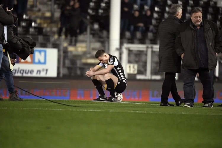 🎥 Mooi eerbetoon voor 'Zebra van de Eeuw' in Charleroi