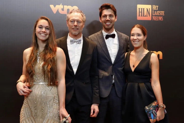 Terwijl iedereen zich afvraagt of Michel Preud'homme terugkeert als trainer wordt zijn zoon makelaar