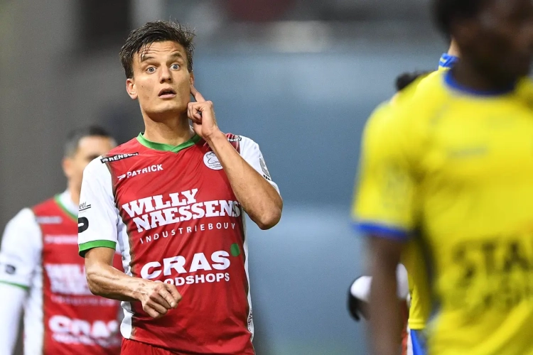 'Vossen had twee concrete aanbiedingen van subtoppers liggen en daarom koos hij voor Zulte Waregem'