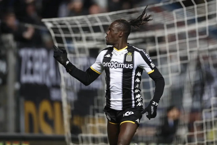 🎥 Schitterend doelpunt brengt Charleroi dicht bij play-off 1: "Een geweldig collectief doelpunt!"