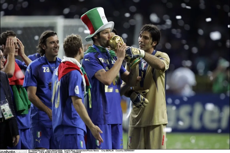 De aanloop naar en de exacte woorden vlak voor dé kopstoot uit de voetbalgeschiedenis: Materazzi haalt herinneringen op