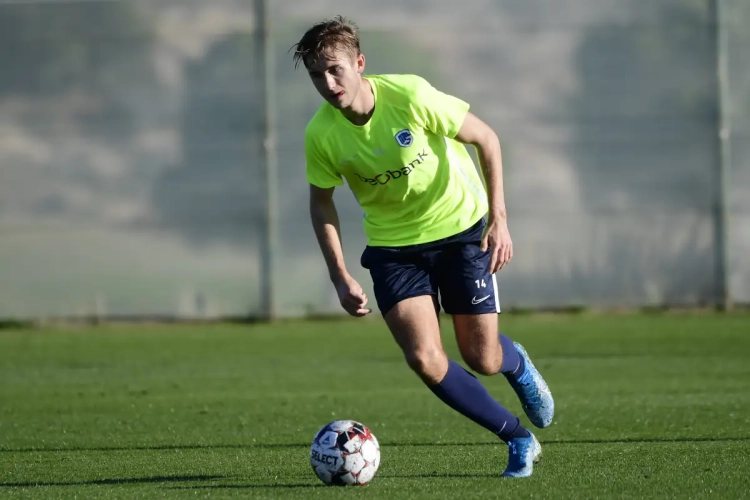 Racing Genk vindt oplossing voor jong talent en stalt hem seizoen bij Heerenveen