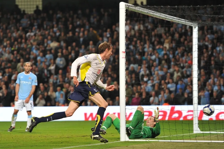 Peter Crouch vertelt wel een heel opvallende anekdote over ex-teammaat: "Hij wist zelfs nooit tegen wie we speelden"