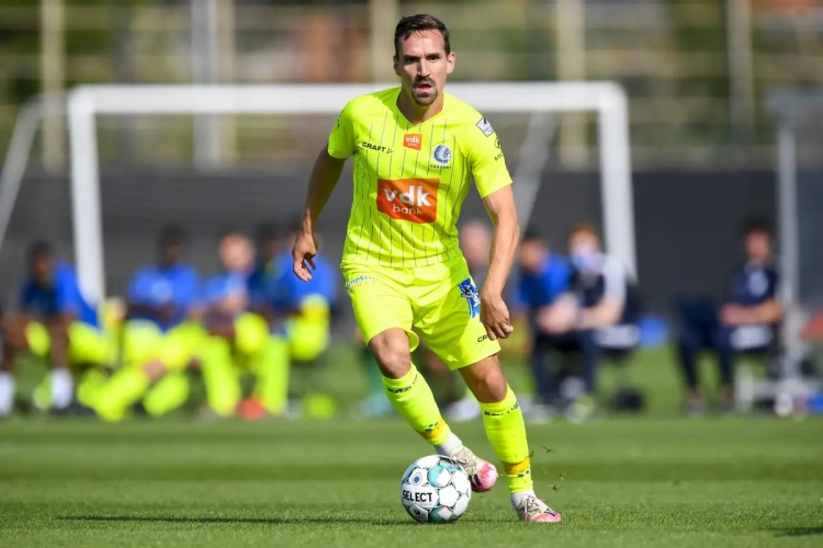 Geen TV-abonnement voor de wedstrijd van uw favoriete ploeg? Volg alle zondagse matchen op de voet via Voetbalkrant.com