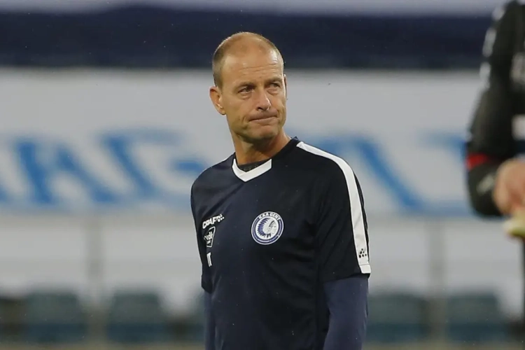 "Valiezen Thorup staan al klaar" en "Heinwee": Fans KAA Gent erg kritisch na nieuwe nederlaag, coach beseft dat er druk op hem staat: "Anderen zullen beslissen"
