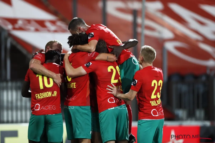 KV Oostende haalt middenvelder van Charleroi