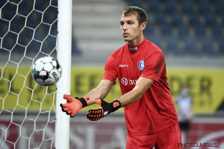 Van de regen in de drop: Davy Roef heeft dezelfde ambities, maar een verschil in beloftes houden hem nog maar eens op de bank