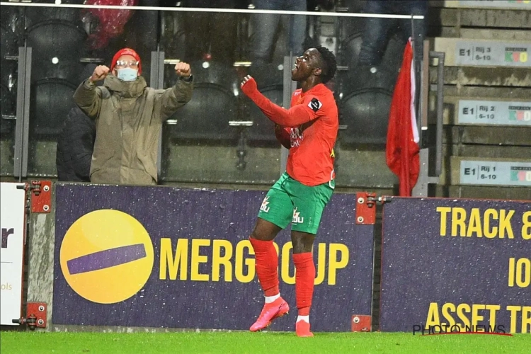 'Yannick Ferrera slaat toe en haalt sterkhouder uit Jupiler Pro League naar Al Fateh'