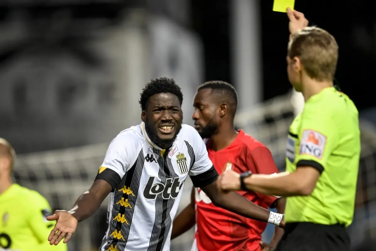 Standard aanvaardt met grote tegenzin straf van twee matchen zonder publiek: "Dit gaat het niet oplossen, maar willen geen conflict met bond"