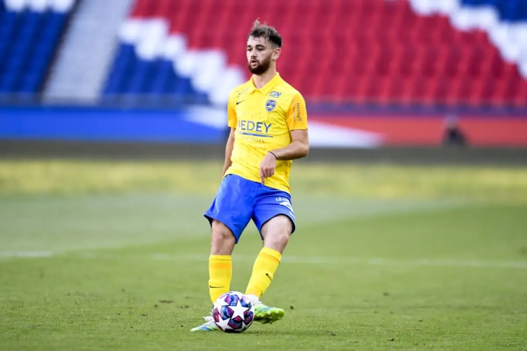 'Done deal: JPL-club verrast en haalt speler in huis na achttien maanden zonder voetbal'