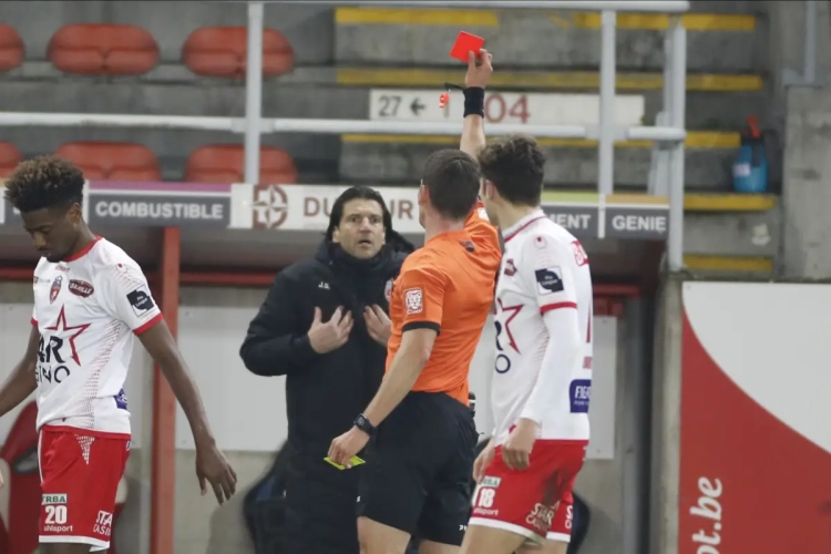 Drie keer geel in drie matchen: kleurrijke nieuwe coach heeft een tempramentje - "Ik was iets té impulsief"