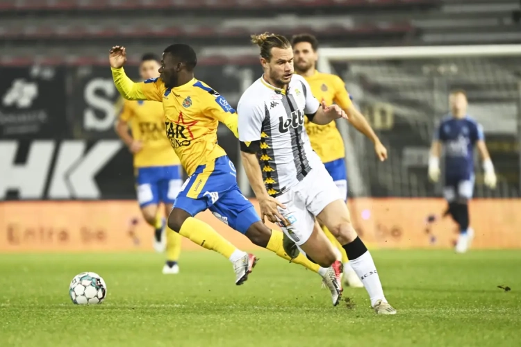 Ook dribbelkont Waasland-Beveren volgt Clement: "Ik vind dat de refs ons beter kunnen beschermen"