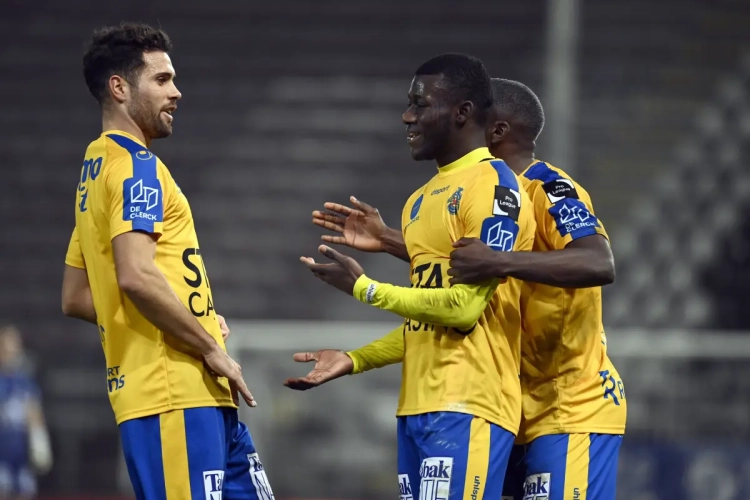 Nicky Hayen hield smaakmaker 90 minuten op de bank: "Wisten dat we de terugmatch niet overbodig zouden maken"