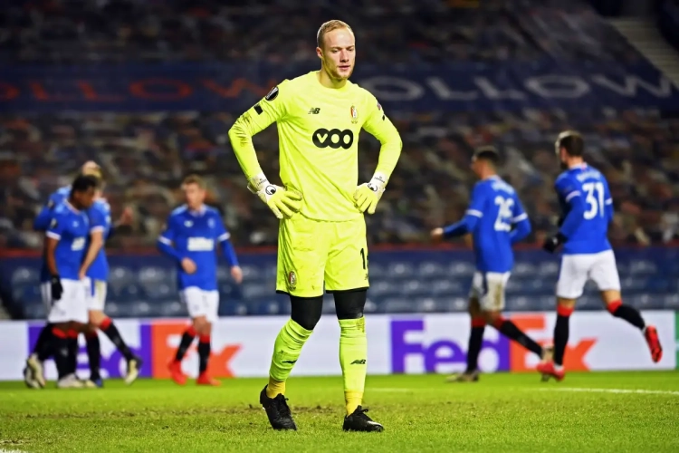 🎥 Onbevreesde Rouches krijgen deksel op de neus in Schotland, erg bizar momentje bij doelpunt Cop: "Heeft hij al kinderen?"