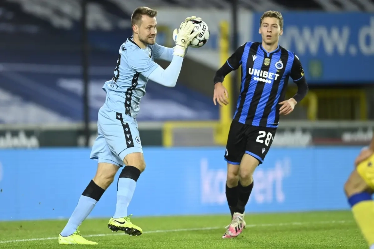 Emotionele Simon Mignolet eert overleden grootvader met nieuwe clean sheet: "Ik stond met twee in het doel"