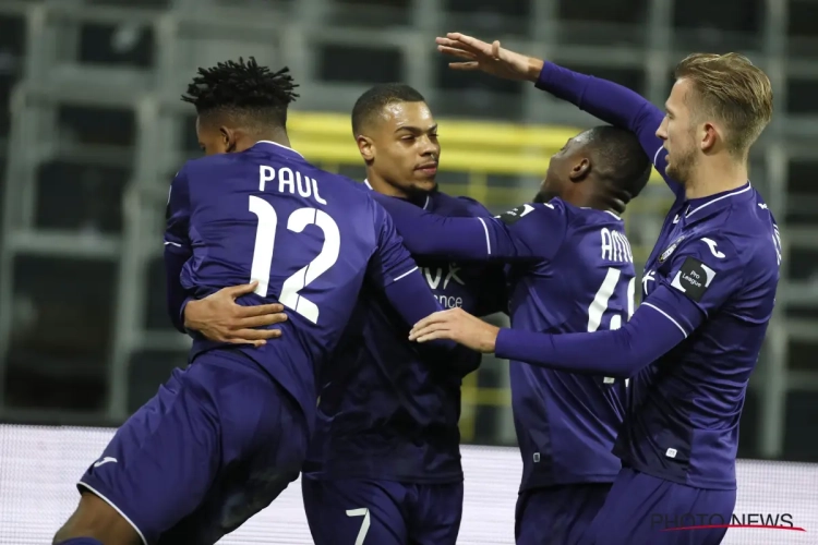 Sterk Anderlecht pakt verdiende zege tegen onherkenbaar Genk, maar verliest Verschaeren waarschijnlijk voor lange tijd