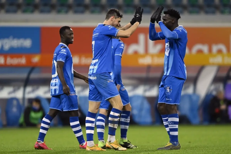 Na Dorsch en Yaremchuk de volgende lofrede op Vanhaezebrouck: "Dankzij hem maken we nu minder fouten achterin"