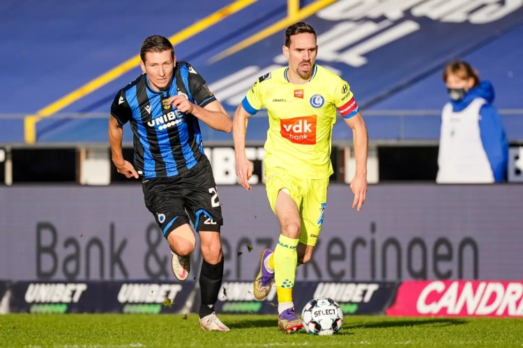 "Haatactie" van KAA Gent-supporters krijgt alsnog een staartje, Politie start onderzoek na het ophangen van een opgeblazen pop in Club Brugge-outfit aan brug