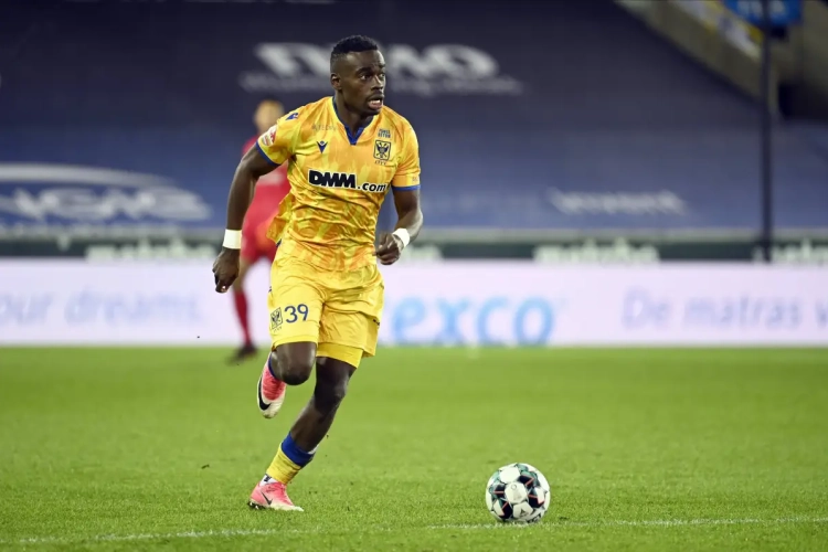 OFFICIEEL Centrale verdediger wordt uitgeleend door STVV