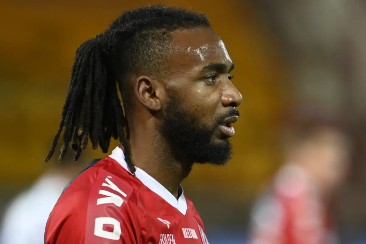 OFFICIEEL: Ilombe Mboyo is de nieuwe aanvaller van STVV