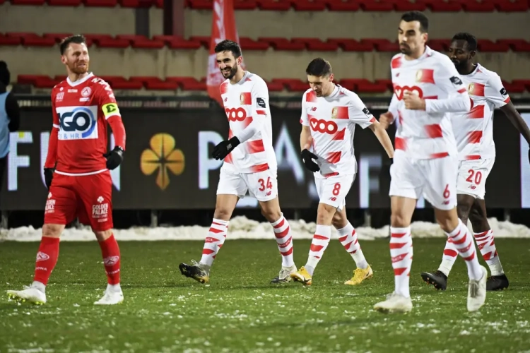 Standard heeft 120 minuten en strafschoppen nodig maar gaat wel door tegen KV Kortrijk