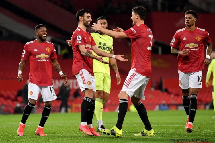 Manchester United haalt het zonder hoogstaand voetbal van Newcastle United en blijft zo de nummer twee in het klassement