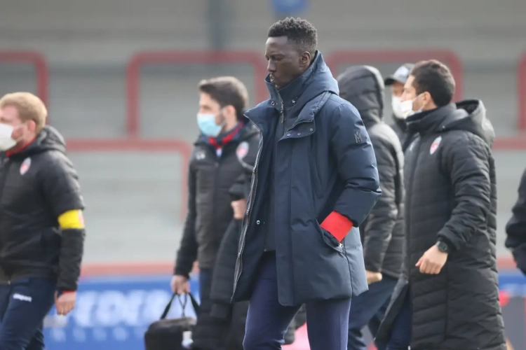 Mbaye Leye verandert het geweer van schouder: Spelers krijgen dit keer wel een beloning