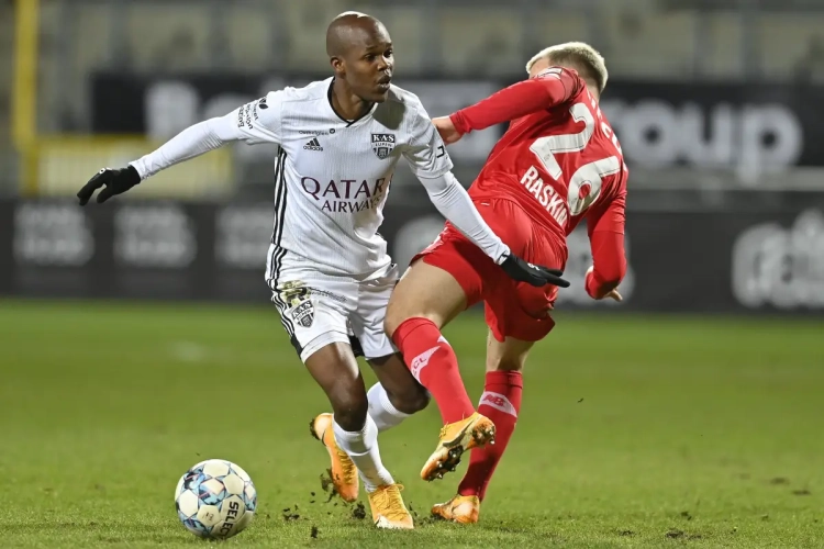 Knowledge Musona had de held kunnen zijn: "Ik heb geen excuus" en "Met een bijna-goal kom je er niet"