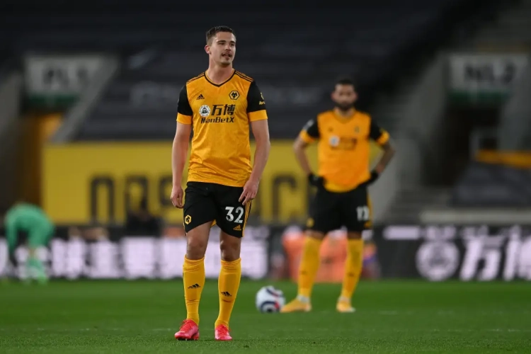 Leander Dendoncker blijft last ondervinden van coronavirus en is nog onzeker voor clash met Manchester United