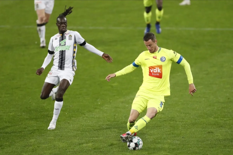 Gentse verdediger staat voor moeilijke keuze: "De club weet wat ze aan me hebben"