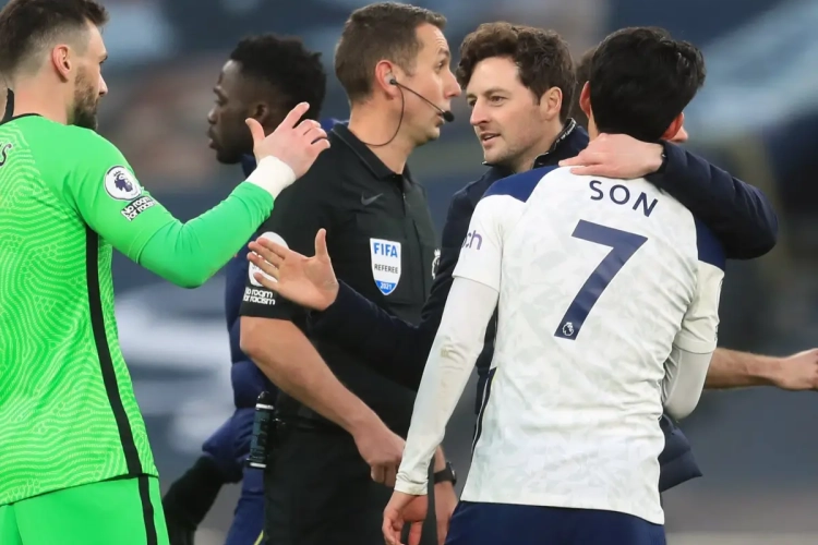 Wie wordt de nieuwe trainer van Alderweireld en co? "Dat moeten we deze zomer bespreken"