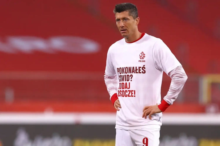 Polen weigert WK-barrages tegen Rusland te spelen, Lewandowski reageert: "Mogen niet doen alsof er niets aan de hand is"