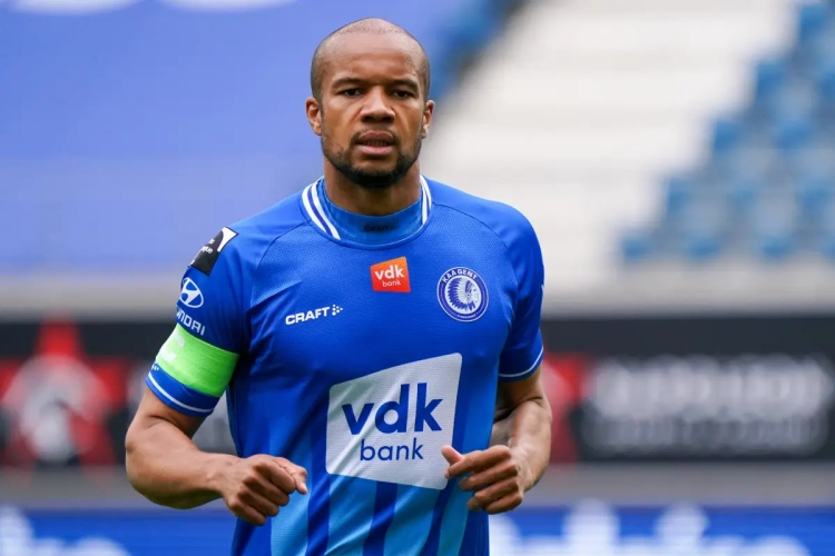 Vadis Odjidja bij de rust vervangen tegen Antwerp: "Normaal was Bezus gestart, maar die werd donderdag van het veld geschopt"