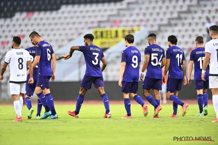 Spaanse zomeraanwist herschikt zich in nieuwe en defensievere rol bij RSCA: "Ik moet me kunnen inhouden"